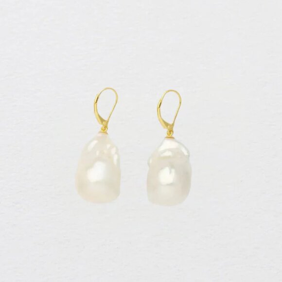 Reliquia natural "cocoon" pearl baroque drop earrings in real silver - Picture 4 of 9